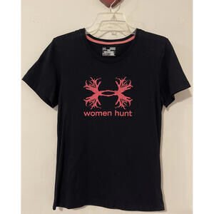 Under Armour Womens Medium Black Heat Gear Fitted “Women Hunt” Tshirt! A1805